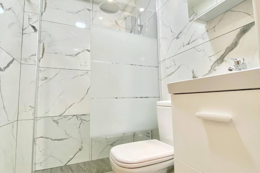 Ev Zin - Modern, Cozy, 1 Bed, Pool, 2 Balconies, A105 Paphos Exterior foto